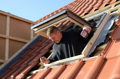 Pose de fenêtres de toit Velux à Sarcey